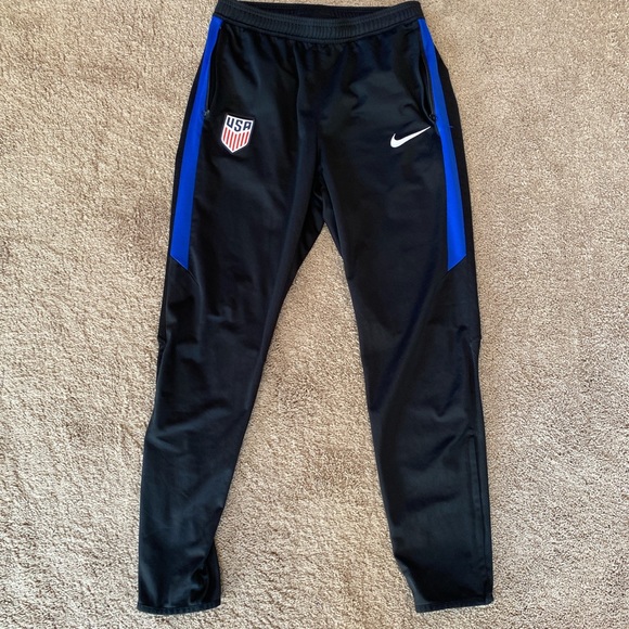 nike team joggers